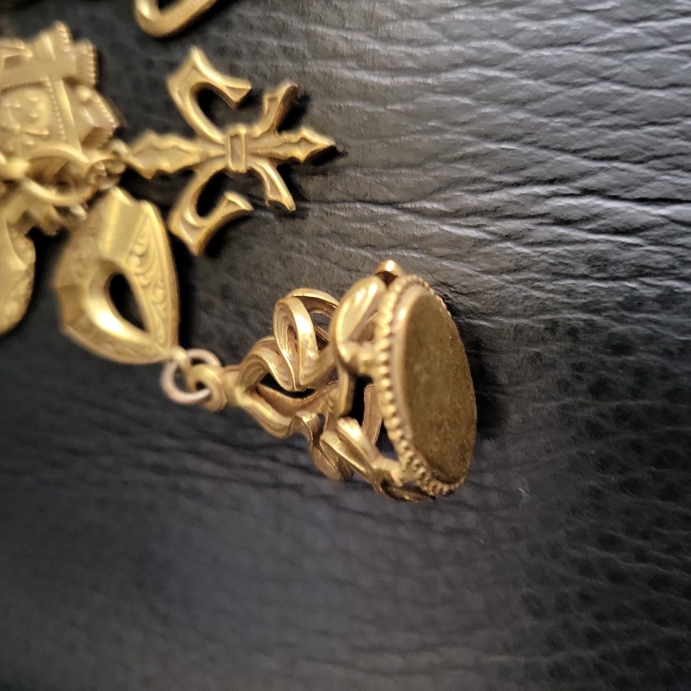 Brass Chatelaine Brooch Fancy Dangling Asain Motif Signed "ART" Coro Sty… - Picture 11 of 11